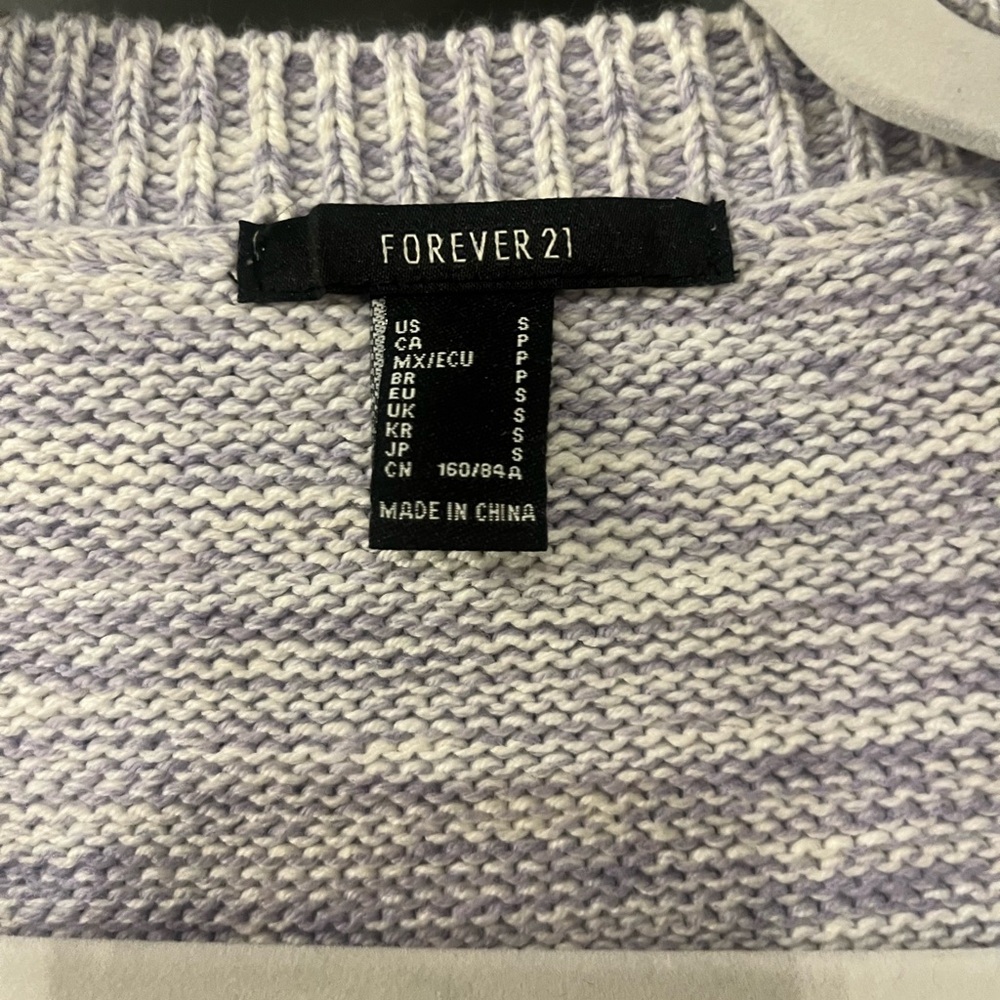 Cropped sweater